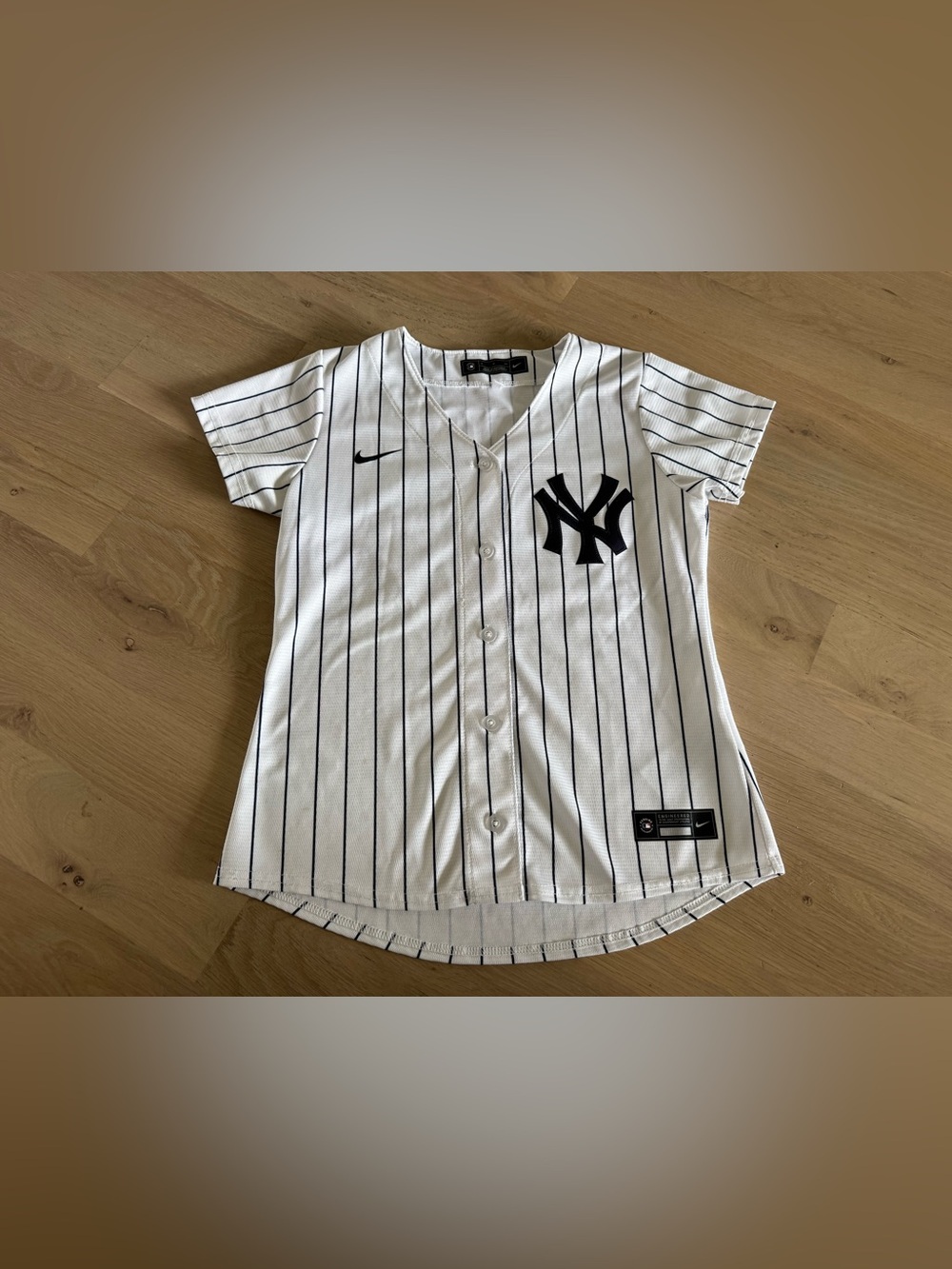 Nike MLB New York Yankees Juan Soto women’s jersey white blue pinstripe small